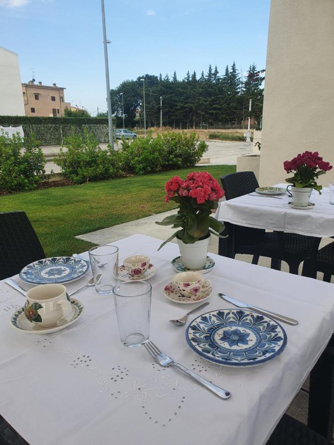 Casa Lunaria B&B Porto SantʼElpidio 外观 照片